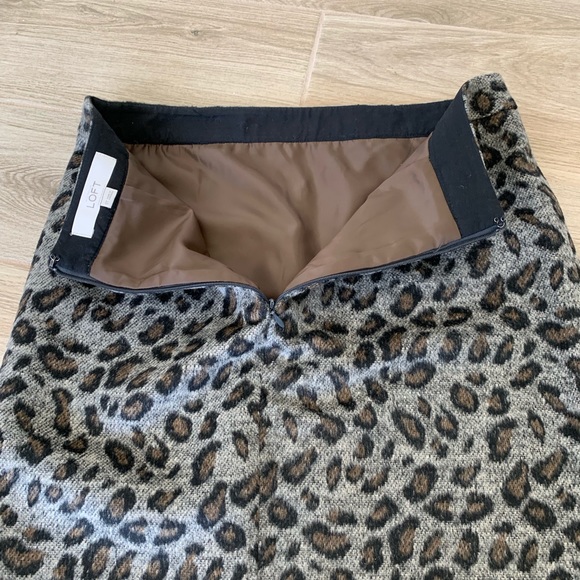 Ann Taylor Loft Animal Print Shift Skirt - Picture 4 of 8